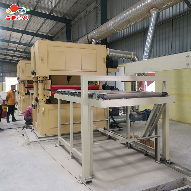 Wood Machinery for the Particle Board Production Line/Bagasse/Reed/Bulrush Chip Board Production Line Manufacturer